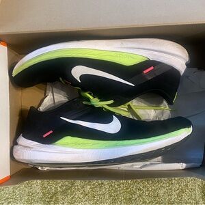 Nike Men's Winflow Black and Neon Yellow Athletic Shoes